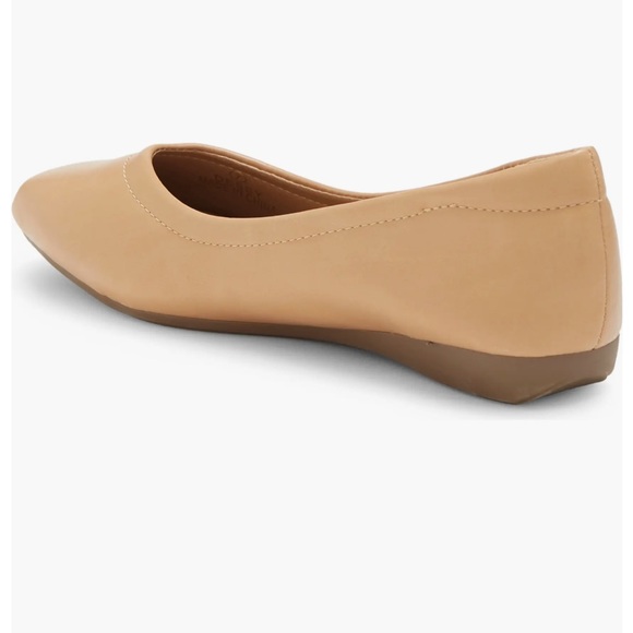 Taryn Rose Women's Faux Leather Flats Shoes NIB Beige Nude FITS LIKE A 6-7 size - Picture 6 of 13